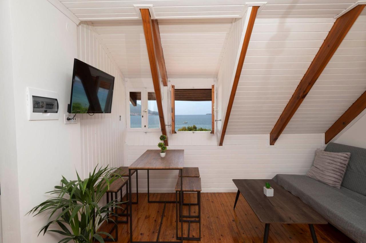 شقة Giorgos House Attic يالوفا المظهر الخارجي الصورة
